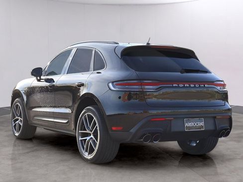 Certified 2026 Porsche Macan AWD/4WD image 3