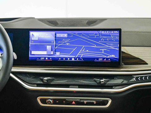 Used 2026 BMW X5 sDrive40i image 14