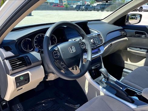 Used 2013 Honda Accord LX image 16