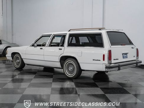 Used 1990 Ford LTD Crown Victoria image 7