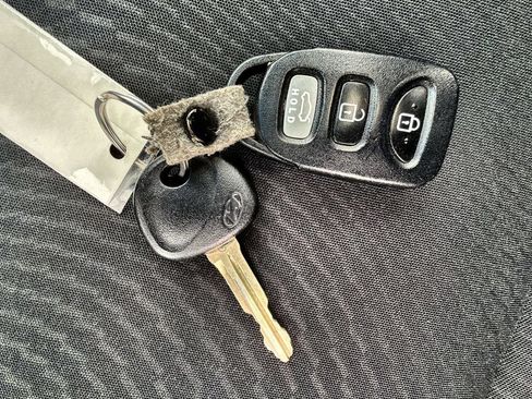 Used 2015 Hyundai Elantra Sedan FWD image 28