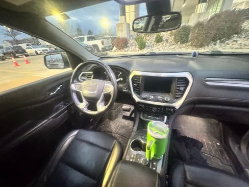 Used 2021 GMC Acadia SLT image 15