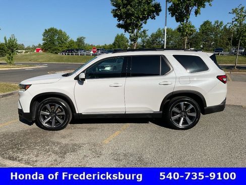 Certified 2023 Honda Pilot Elite image 3