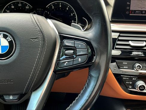 Used 2019 BMW 540i xDrive AWD/4WD image 12