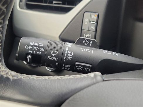 Used 2020 GMC Yukon XL SLT w/ Open Road Package image 15