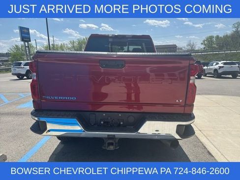 Used 2020 Chevrolet Silverado 2500 LT w/ Convenience Package image 3