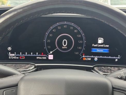 Certified 2021 Cadillac Escalade Premium Luxury w/ Driver Assist Tech Package AWD/4WD image 33