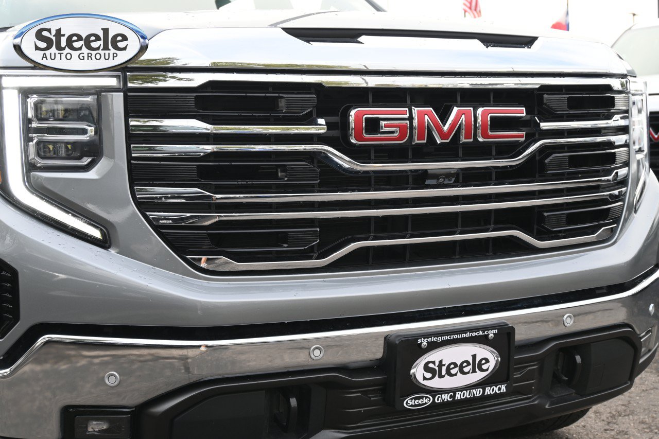 Used 2026 GMC Sierra 1500 SLT AWD/4WD image 27