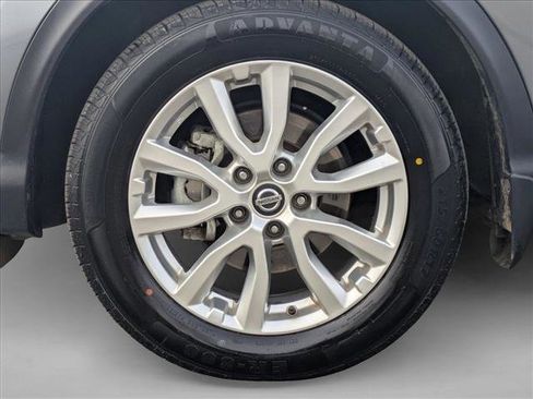 Used 2021 Nissan Rogue Sport SV w/ Technology Package image 22