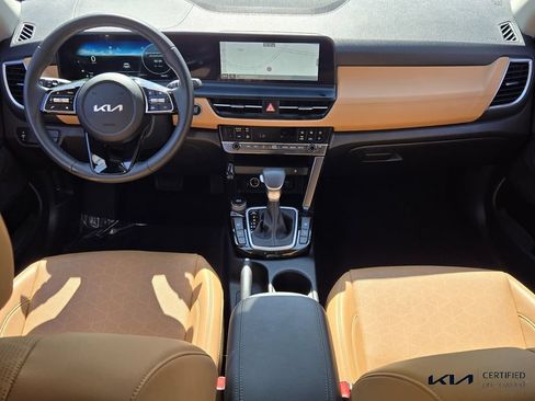 Certified 2024 Kia Seltos EX FWD image 12