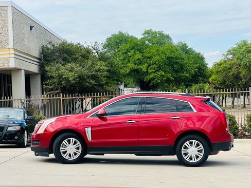 Used 2013 Cadillac SRX Luxury image 6