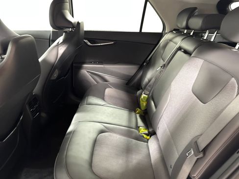 New 2026 Kia Niro Wind w/ Wind Preserve Package FWD image 5