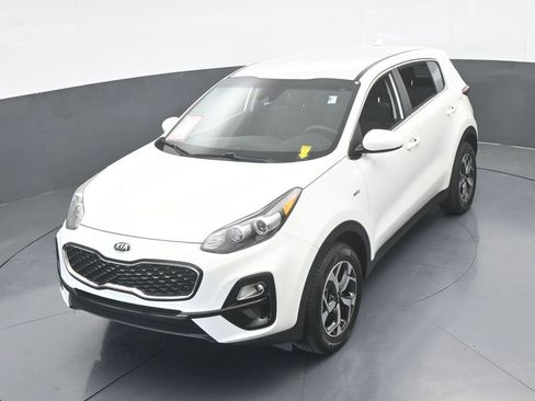 Used 2020 Kia Sportage LX image 45
