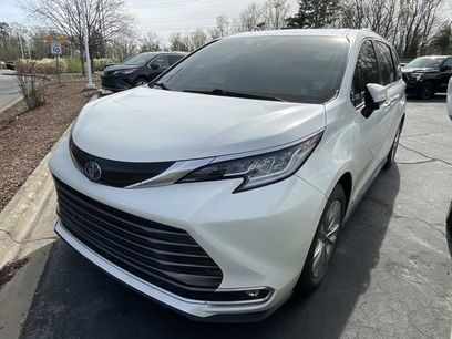Used 2021 Toyota Sienna Limited