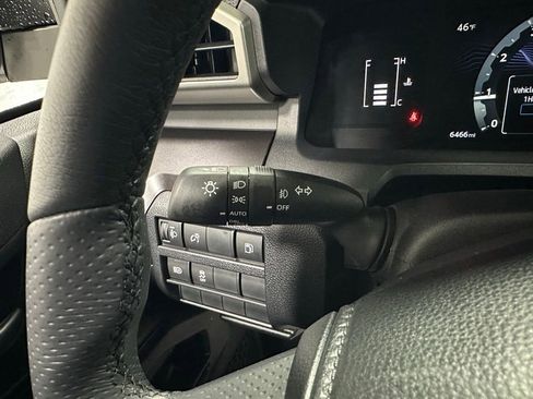 Used 2025 Toyota 4Runner SR5 image 19