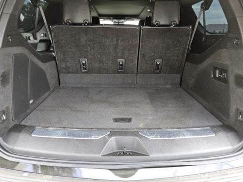 Used 2023 Cadillac Escalade ESV Sport AWD/4WD image 4