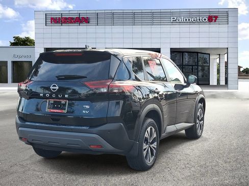 Certified 2023 Nissan Rogue SV FWD image 6