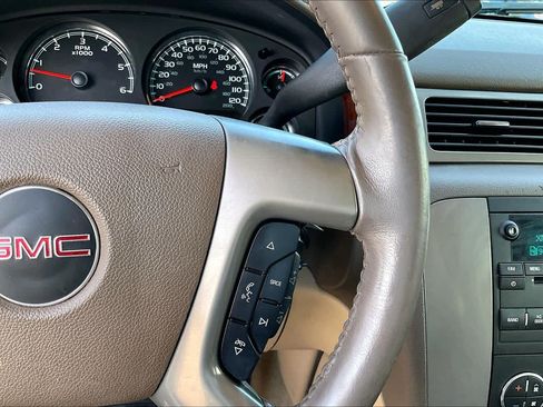 Used 2014 GMC Yukon SLT RWD image 23