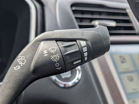 Used 2018 Ford Fusion Titanium FWD image 25