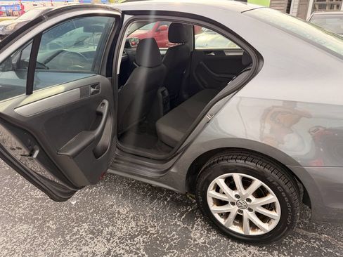 Used 2015 Volkswagen Jetta SE FWD image 10