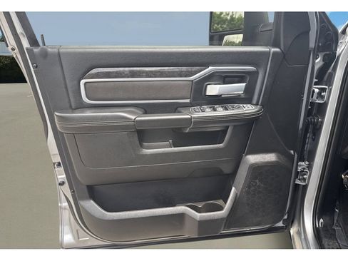 Used 2024 RAM 3500 Big Horn AWD/4WD image 12
