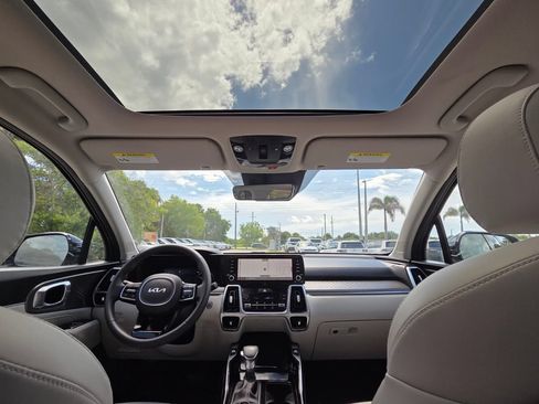 Used 2023 Kia Sorento SX AWD/4WD image 26