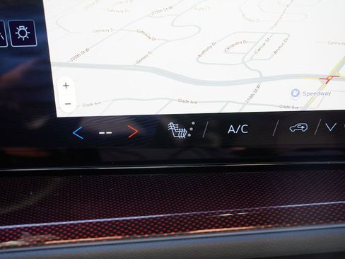 New 2026 Chevrolet Traverse Z71 w/ Driver Confidence Package image 15