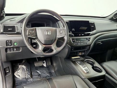 Used 2023 Honda Passport TrailSport image 13
