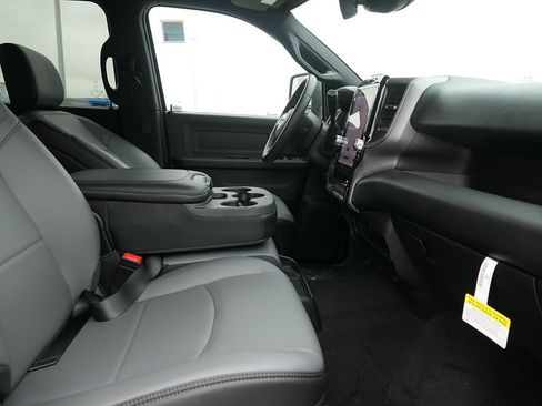 New 2026 RAM 3500 Tradesman AWD/4WD image 26