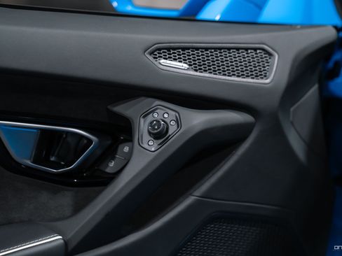 Used 2021 Lamborghini Huracan EVO RWD image 26
