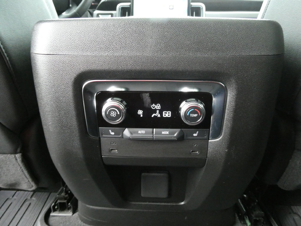 Certified 2025 GMC Yukon XL AT4 w/ AT4 Premium Package AWD/4WD image 25