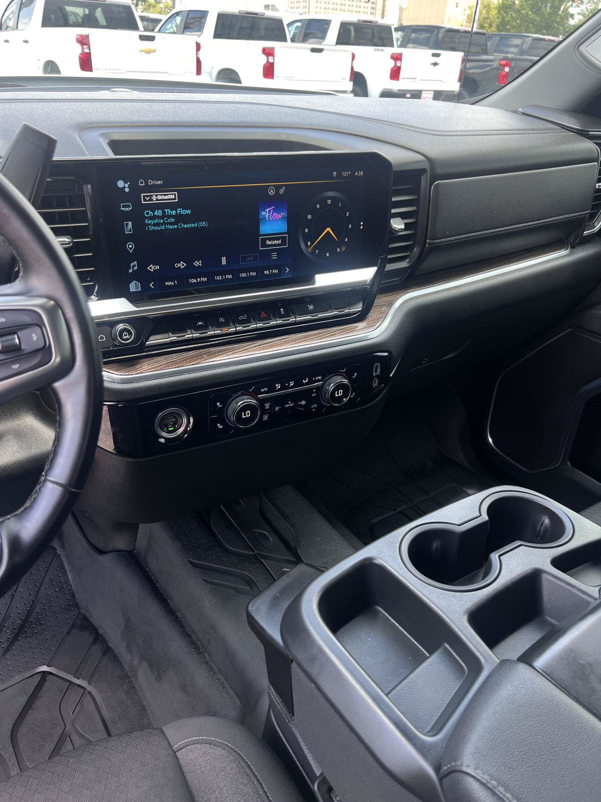 Used 2023 Chevrolet Silverado 1500 RST AWD/4WD image 5