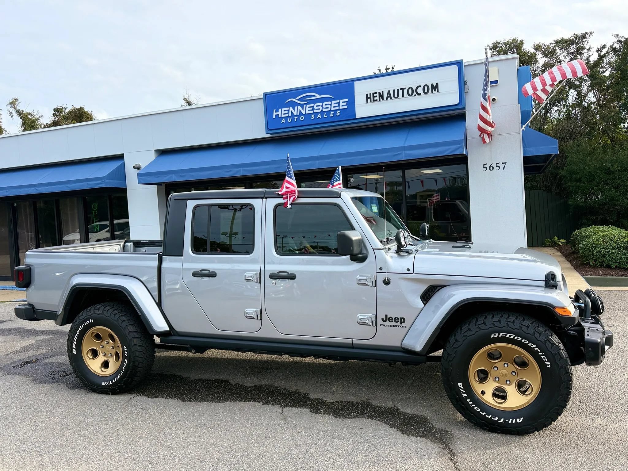 Used 2020 Jeep Gladiator Sport w/ Quick Order Package 24S AWD/4WD image 10