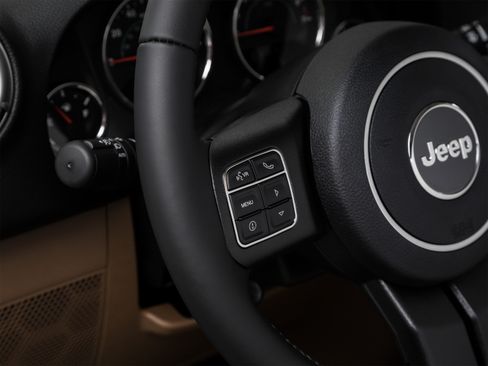 Used 2018 Jeep Wrangler Unlimited Sport S AWD/4WD image 45