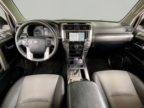 Used 2020 Toyota 4Runner SR5 Premium AWD/4WD image 7
