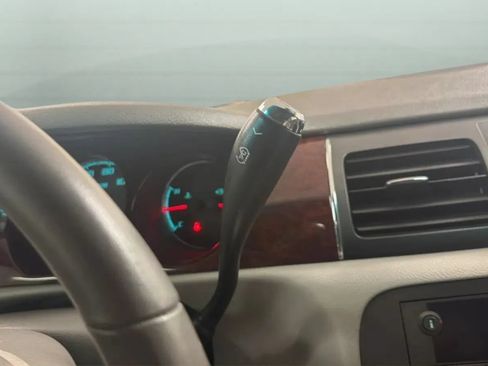 Used 2011 Buick Lucerne CX FWD image 12