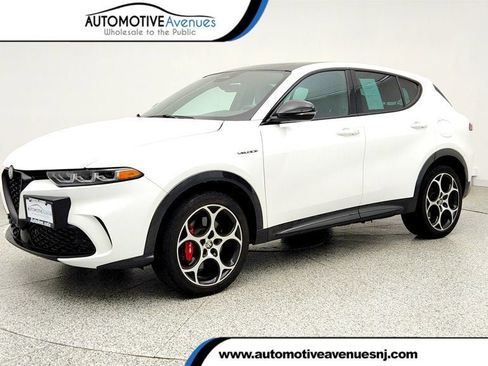 Used 2024 Alfa Romeo Tonale Veloce AWD/4WD image 1