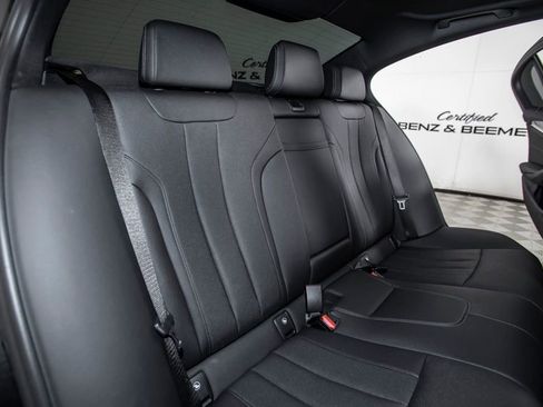 Used 2021 BMW 530e w/ M Sport Package image 17