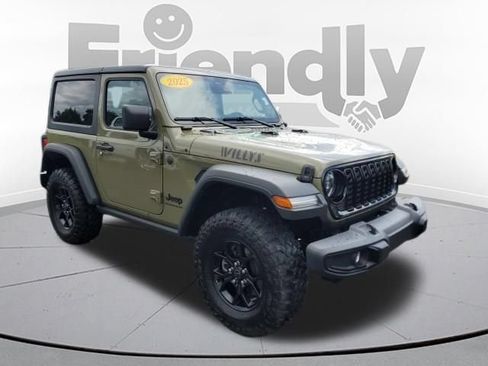 Used 2025 Jeep Wrangler Sport AWD/4WD image 7
