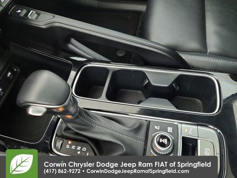 Used 2025 Kia Telluride S AWD/4WD image 29