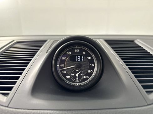Certified 2026 Porsche Macan AWD/4WD image 29