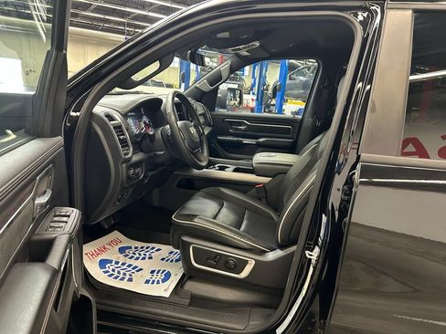Used 2025 RAM 1500 Laramie AWD/4WD image 17