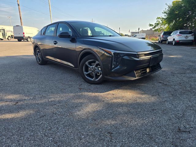 Used 2025 Kia K4 FWD image 1