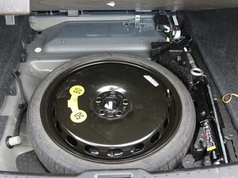 Used 2024 Volvo S60 B5 Plus image 14