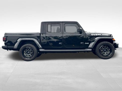 Used 2022 Jeep Gladiator Overland w/ Cold Weather Group AWD/4WD image 8