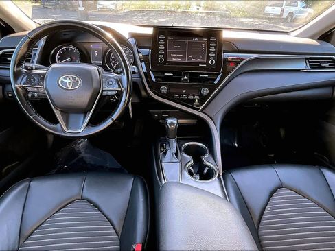 Used 2021 Toyota Camry SE image 15