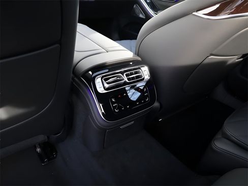 New 2026 Mercedes-Benz S 580 4MATIC Sedan image 25