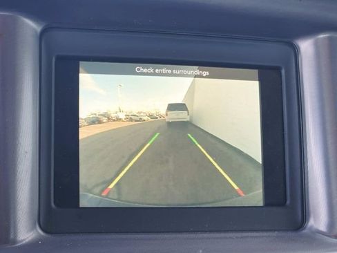 Used 2019 Dodge Charger SXT image 9