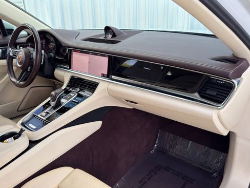 Used 2021 Porsche Panamera 4S image 14