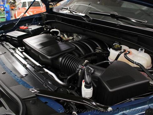 Used 2025 Cadillac Escalade ESV Sport Platinum w/ LPO, ONYX Package image 61